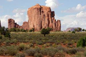 monument valley<br>NIKON D200, 95 mm, 100 ISO,  1/320 sec,  f : 8 , Distance :  m